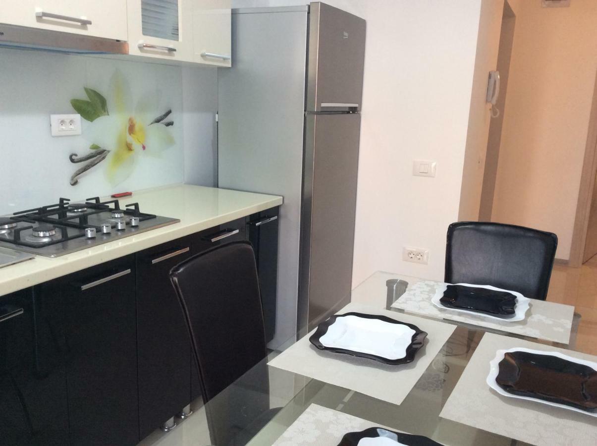 Bluewaves Apartment Mamaia Nord Navodari Exterior photo