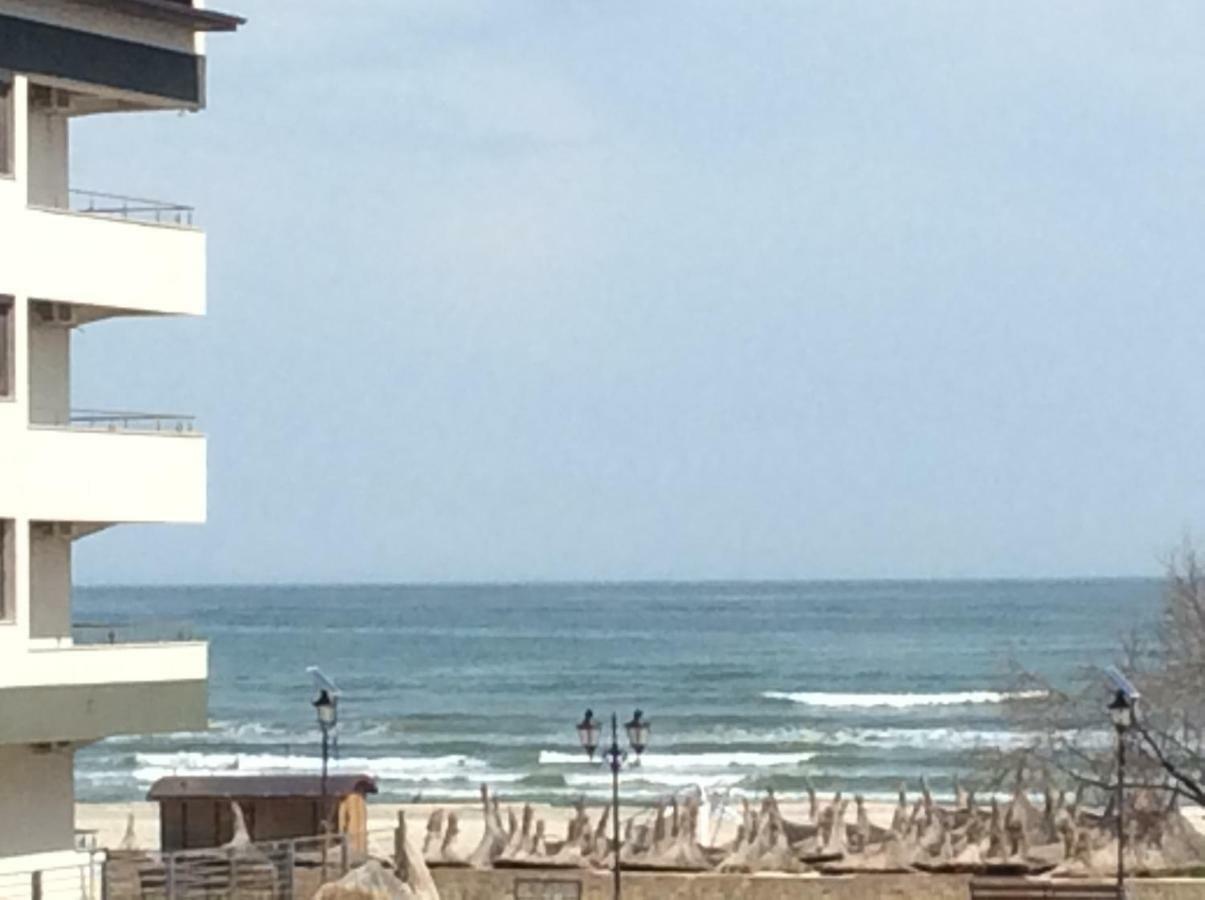 Bluewaves Apartment Mamaia Nord Navodari Exterior photo